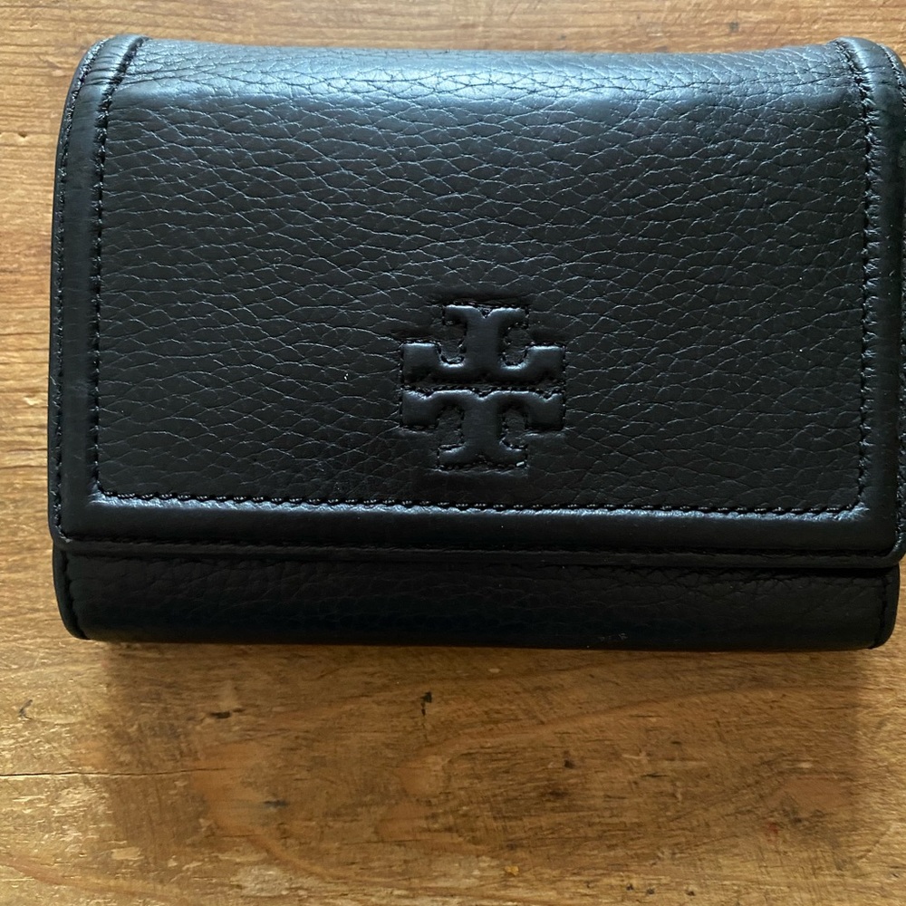 Tory Burch Black Pebbled Leather Key Holder
